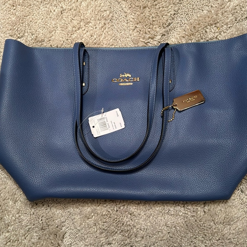 Coach tote NWT
